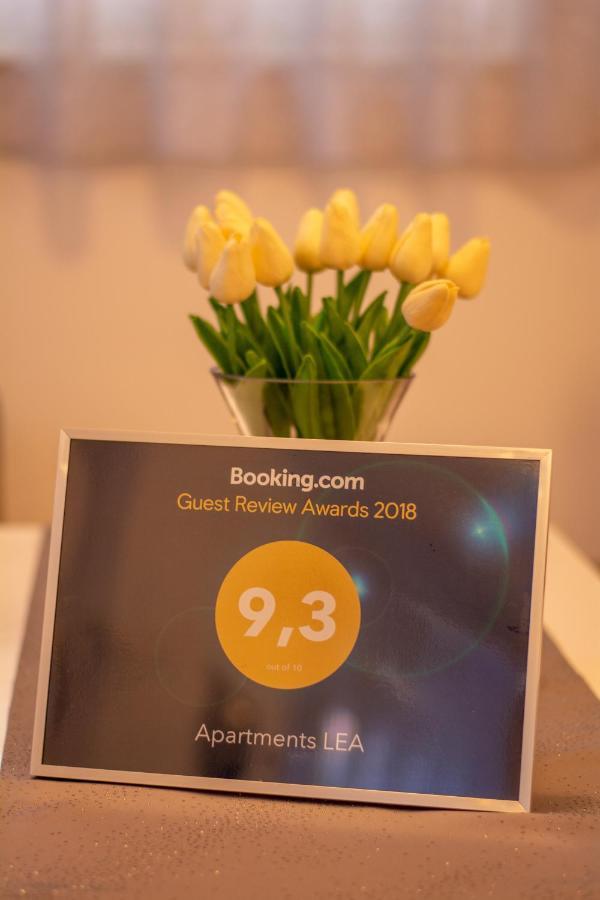 Apartments Lea Porec Esterno foto